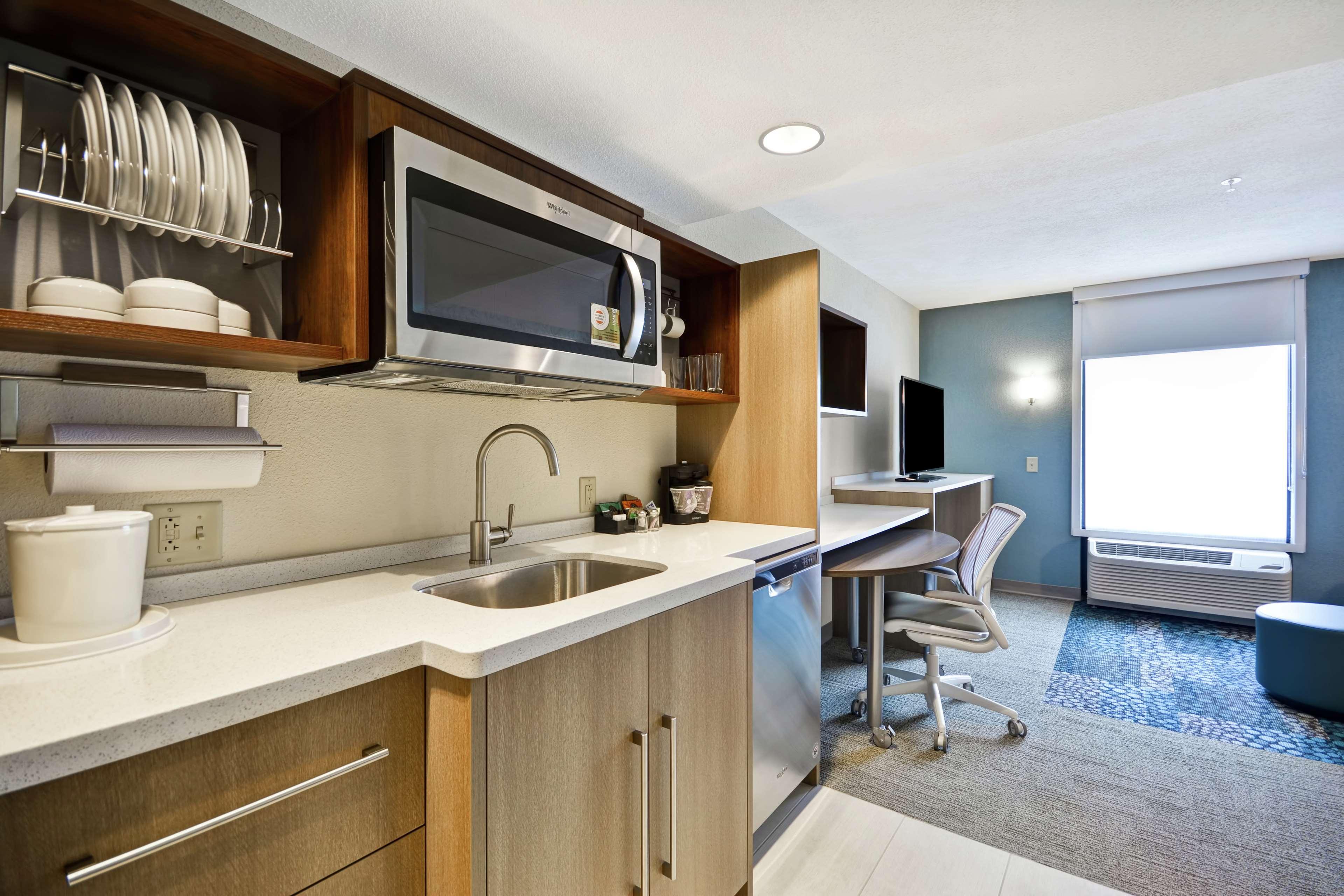 Home2 Suites By Hilton Portland Airport South Portland Buitenkant foto
